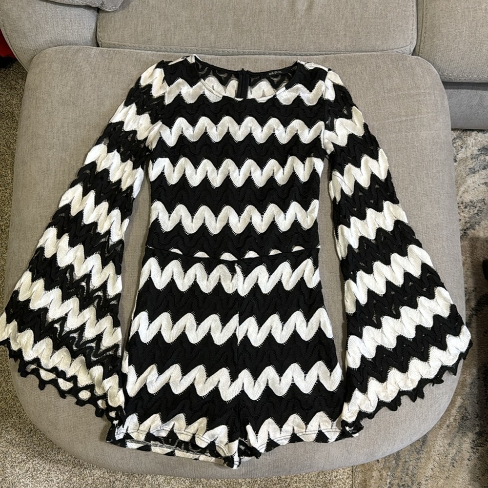 Black & White Wavy Striped Mesh Romper - Picture 3 of 15